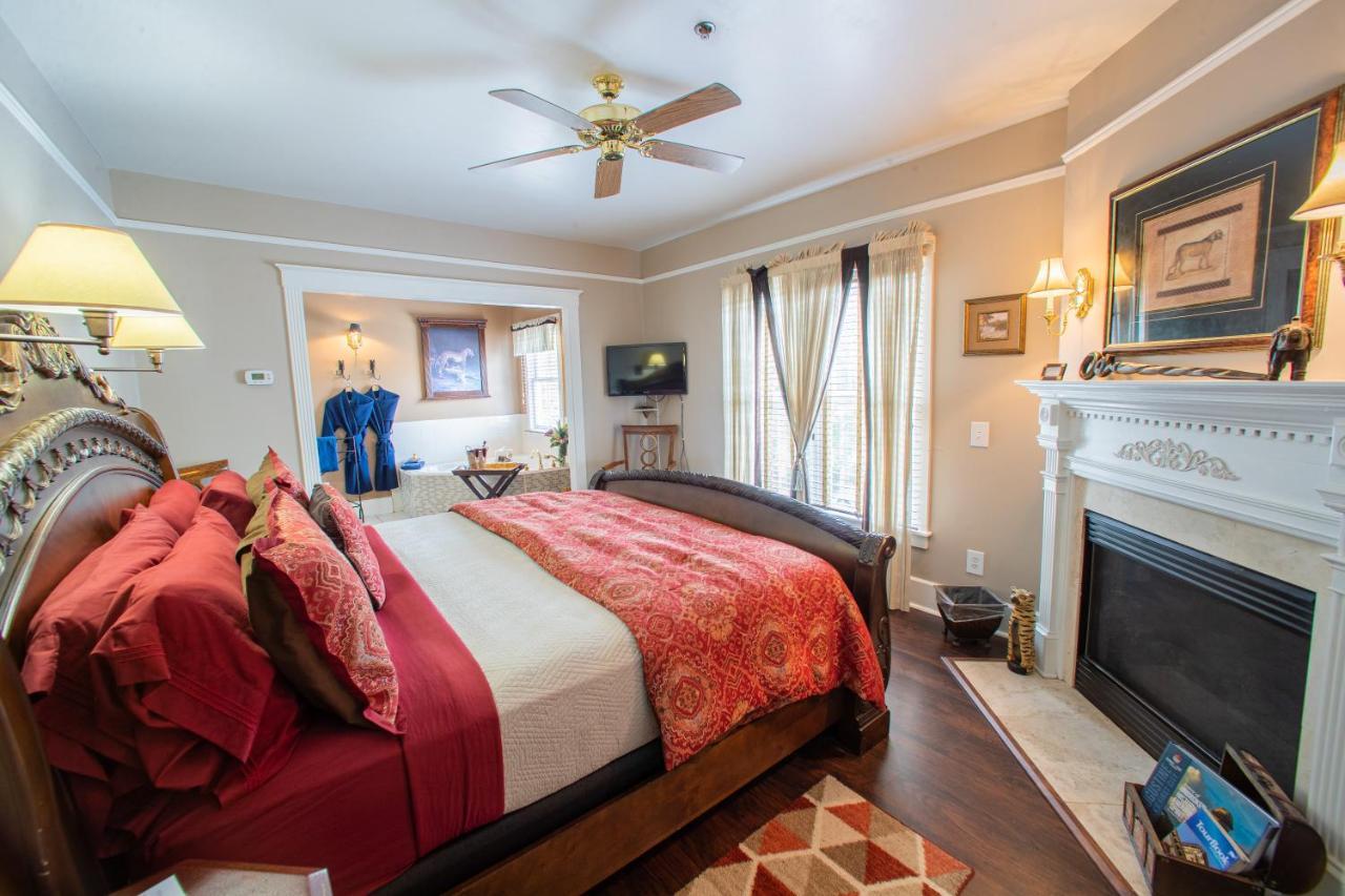 Carriage Way Centennial House - Adult Only- Saint Augustine Bed and Breakfast Buitenkant foto