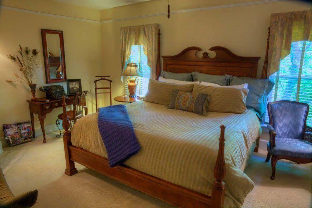 Carriage Way Centennial House - Adult Only- Saint Augustine Bed and Breakfast Buitenkant foto