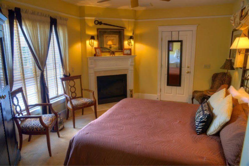 Carriage Way Centennial House - Adult Only- Saint Augustine Bed and Breakfast Buitenkant foto